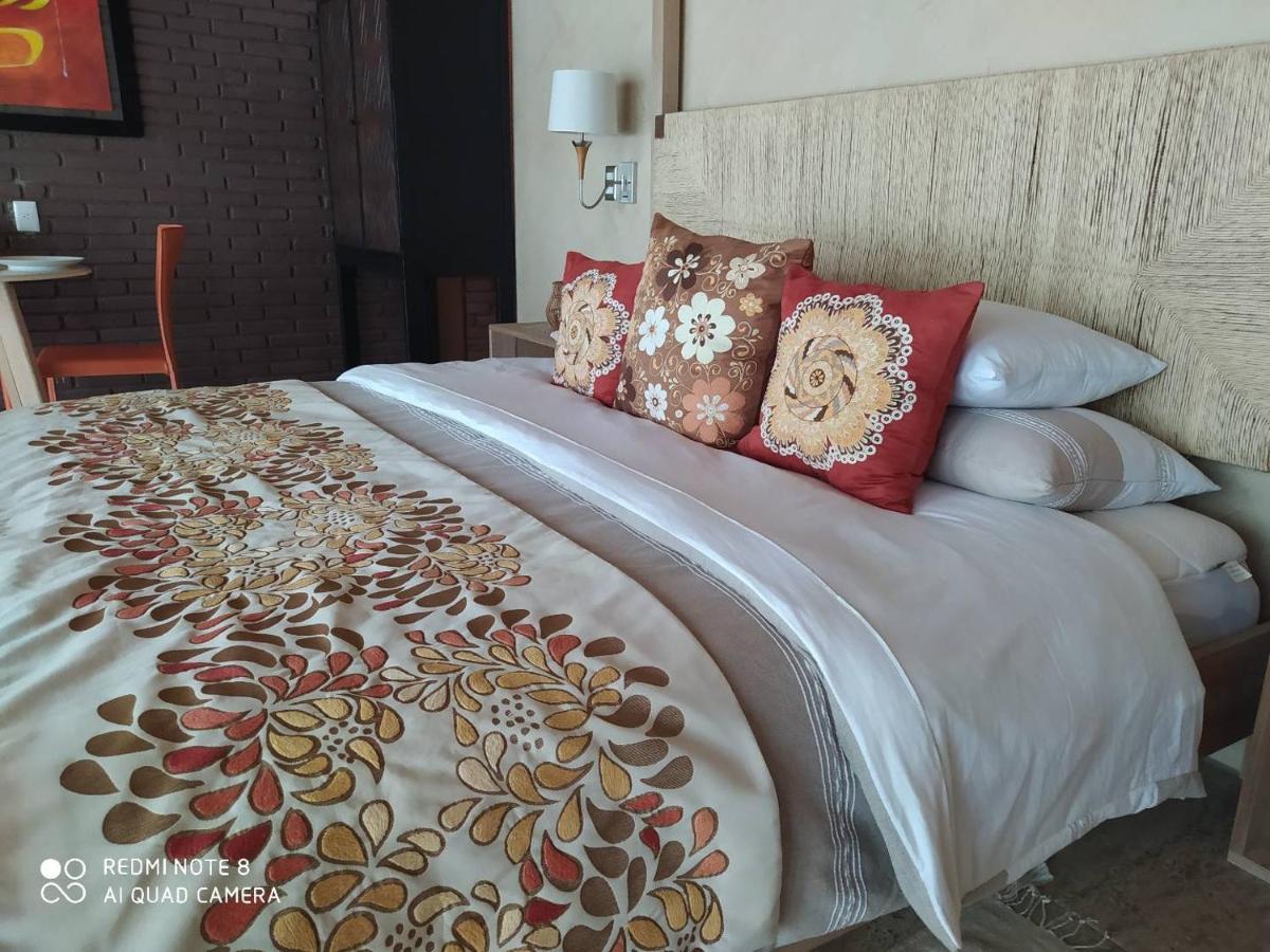 מזונטה Hotel Bendita Luna מראה חיצוני תמונה
