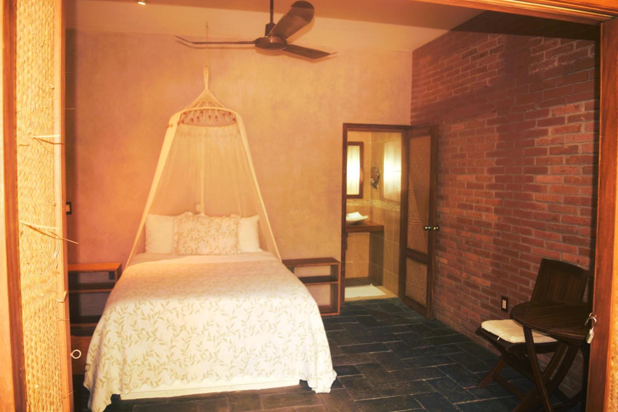 מזונטה Hotel Bendita Luna מראה חיצוני תמונה